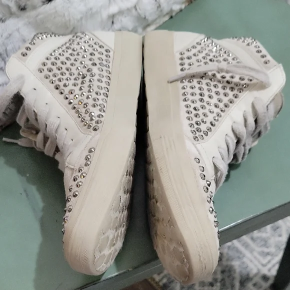 ShuShop Severine Sneaker Womens Sz 9 Cream Mid top, silver studs and White star - Picture 9 of 11